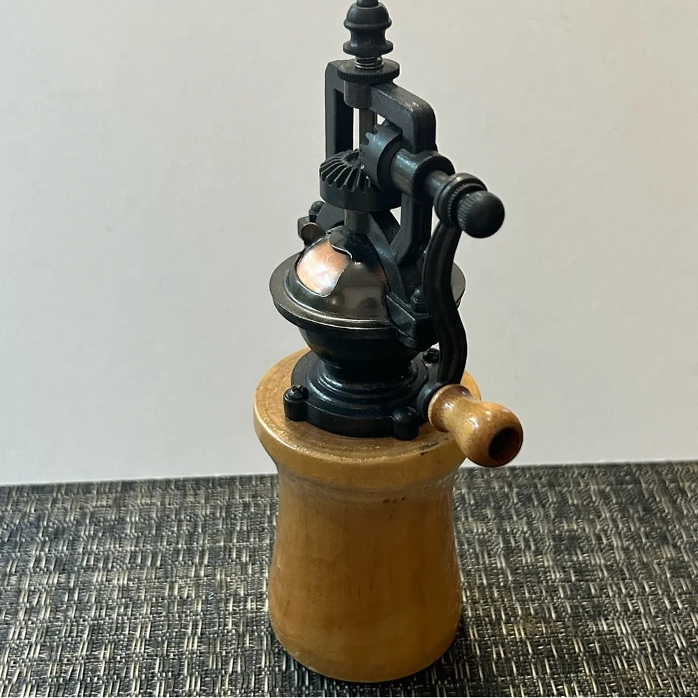 Box Elder Wood Pepper Grinder Mill Handcrafted Vintage Style and Signed